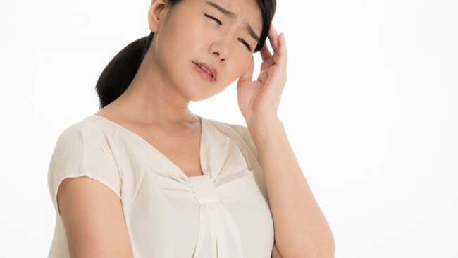 每月頭痛15天以上+這幾種症狀　當心罹患「偏頭痛」 | 華視新聞