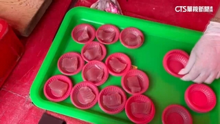 感謝媽祖保佑孫子順產　現切百斤「生魚片」還願慰勞