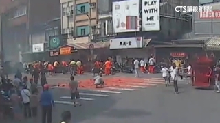 信眾設香壇煙火迎神釀災　廟方承諾下次改善