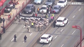 挺巴勒斯坦示威者　占舊金山金門大橋癱瘓交通