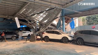 拆20層高飼料儲桶不慎壓車廠　5車毀損需賠500萬