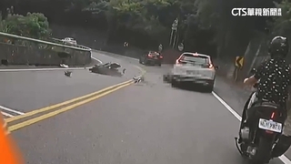 三峽台7乙機車撞對向休旅車起火　19歲騎士不治