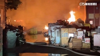 屏東萬丹烈焰沖天！　家電倉儲付之一炬