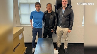 黃仁勳親赴OpenAI　交全球首顆AI處理器