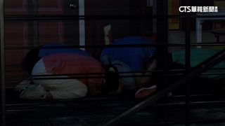 睡覺時遇地震！內政部籲待床上　枕頭.棉被保護頭頸部