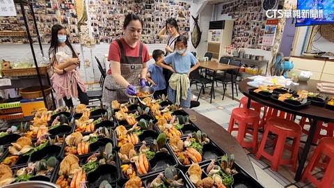 震撼花觀光!海鮮店推龍蝦便當 民宿出清家具止損