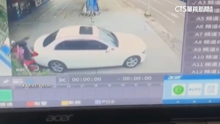 男加完油起步突停車　竟「倒退嚕」撞倒載童騎士