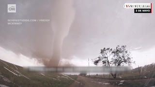 美追風者直擊龍捲風來襲　意外救出1家4口