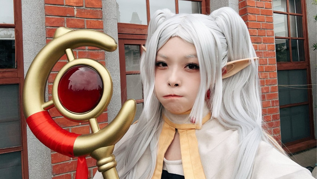 高虹安Cosplay芙莉蓮呼喚勇者欣梅爾　網讚：也太可愛了吧 | 華視新聞