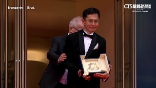 吉卜力獲「榮譽金棕櫚獎」　宮崎吾朗替父領獎