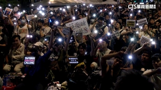 立院深夜人潮陸續增加　主辦單位稱超過10萬人