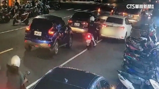 持K盤心虛撞2警違規逃　嫌躲1晚投案「罪加一等」