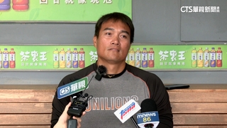 高國慶引退賽老天也落淚！　球迷淋雨合唱應援曲