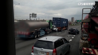 國道一號「4車追撞」　轎車遭2大車包夾　夫婦慘死