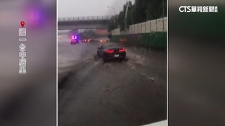 豪雨狂炸！國一后里段淹水　「2車慘受困」急派拖車