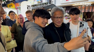 獨！黃仁勳臨江街大啖芒果冰　朝聖民眾絡繹不絕