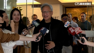 黃仁勳繼續美食踩點　現身台北川菜餐廳啖雞湯