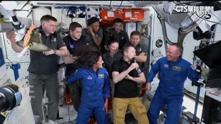 波音星際飛機載人首航　成功與國際太空站對接