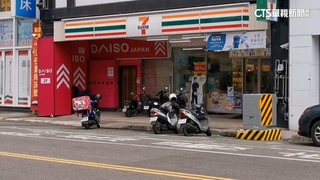 沒錢領包裹竟打店員用搶的　被撤假釋再關1年8月