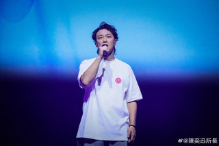 陳奕迅中暑昏倒撞地 下巴傷口深至見骨「縫30針」　6場演唱會宣布延期