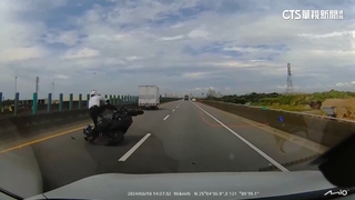 台61「石塊」害貨車爆胎　波及後方騎士彈飛重摔