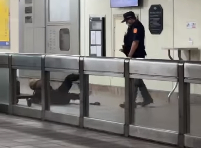員警遭辱罵「巴頭、推倒遊民」 捷運警還原事發經過 | 華視新聞