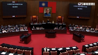 覆議案將表決　柯喊起義來歸　傅徵綠6君子投「藍」