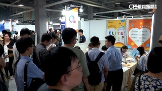 黃仁勳供應鏈大舉徵才　不分類組搶搭「AI列車」