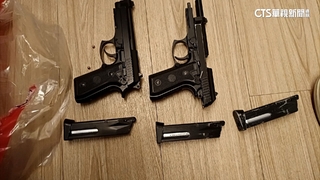 情侶吵架！　2男幫出氣亮空氣槍　女「自掌摑」求情