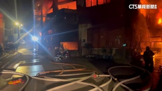 三峽泡棉廠火警　消防出動50車.121人撲滅