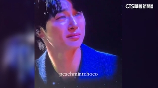 行程太滿...邊佑錫身體不適　內疚淚灑見面會