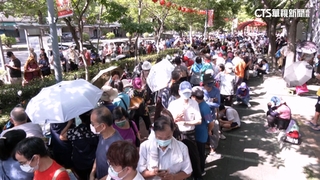 熱炸！　記者中暑　盧秀燕徒手幫刮痧　手勢專業