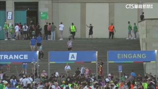 歐國盃足賽上演你追我跑　警逮捕逃票球迷