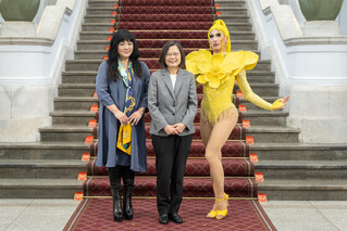 唐綺陽疑被檢舉「台獨」　中國社群平台停更近1個月 中網友：自毀前程