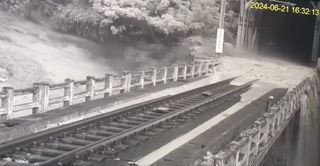 新自強號出軌遭爆「19分前土石早淹沒軌道」 台鐵回應了