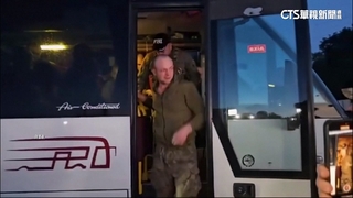 阿聯斡旋！烏俄互相換俘　各有90名戰俘返國