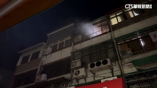 1個月遇兩次火警！　肉攤老闆娘「嗆傷」邊咳邊做生意