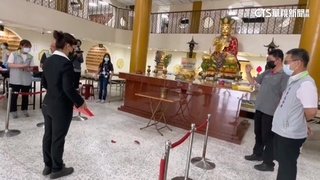 擲筊面試！　地藏王菩薩找「工作夥伴」月薪最高4.7萬