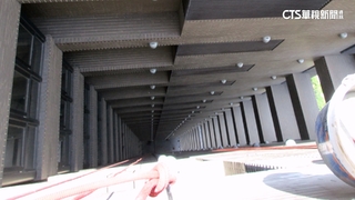 補頂樓磁磚失足　29歲工人30樓墜3樓露台亡