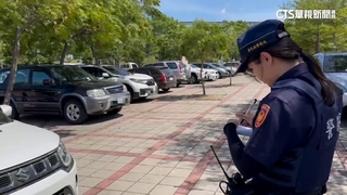 人行道違停！　高鐵站免費停車場「搶嘸位」　警強力執法