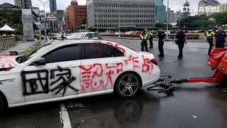 開賓士猛叭AIT又衝撞總統府　男被逮拒提動機