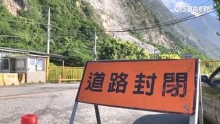 花蓮連日雨土石流　38車整夜受困蘇花公路