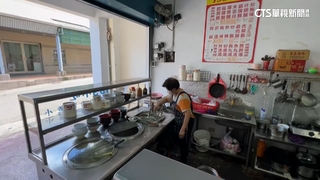 小吃店內外價目表不一　業者歉：已丟棄舊板子