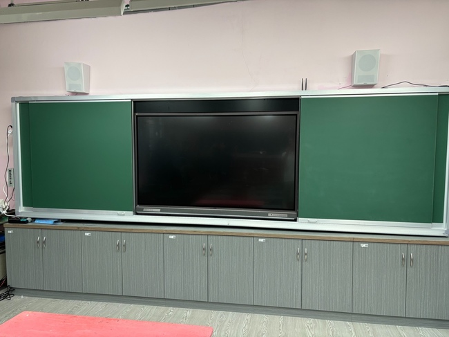 台南投入1.8億打造智慧教室　全市國中小設置「無塵黑板」 師生健康更安心 | 華視新聞