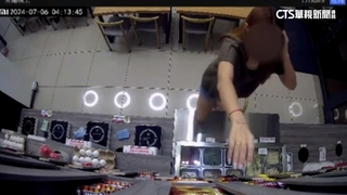 公審顧客浪費反遭批未戴手套補食材　食安處稽查