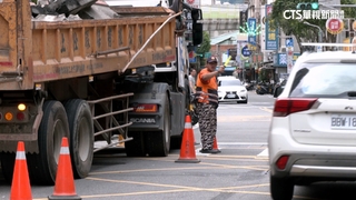 工人.外送員烈日下奔波　醫示警防曬.喝水防熱傷害
