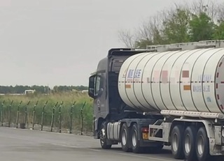 中國再爆食安風波！　油罐車沒洗食用油混化工油