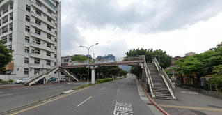 啟用48年南港向陽人行天橋將退役　7/13、7/20進行夜間拆除　