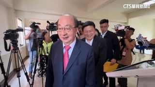 表決戰前王見王！巧遇柯建銘　傅崐萁：冤家路窄