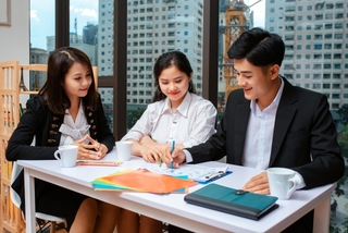 女大生剛畢業「先休息」 她惑：現在畢業生找工作都不急？